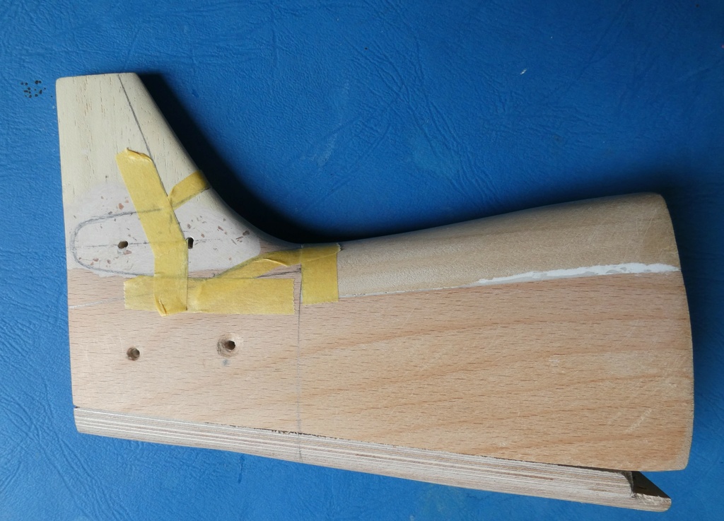 Morane-Saulnier MS.475 Vanneau au 1/16 scratch intégral en bois massif sculpté : fuselage arrière et empennage - Page 6 9222