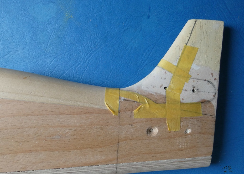 Morane-Saulnier MS.475 Vanneau au 1/16 scratch intégral en bois massif sculpté : fuselage arrière et empennage - Page 6 9324