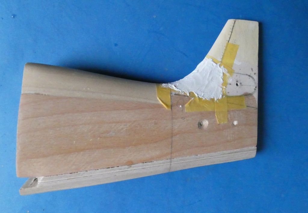 Morane-Saulnier MS.475 Vanneau au 1/16 scratch intégral en bois massif sculpté : fuselage arrière et empennage - Page 6 9623