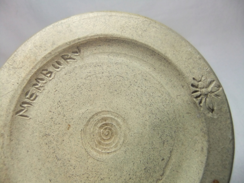 Anyone recognize the mark on this Vase/Cup? Membury pottery, Bee mark Dscf1322