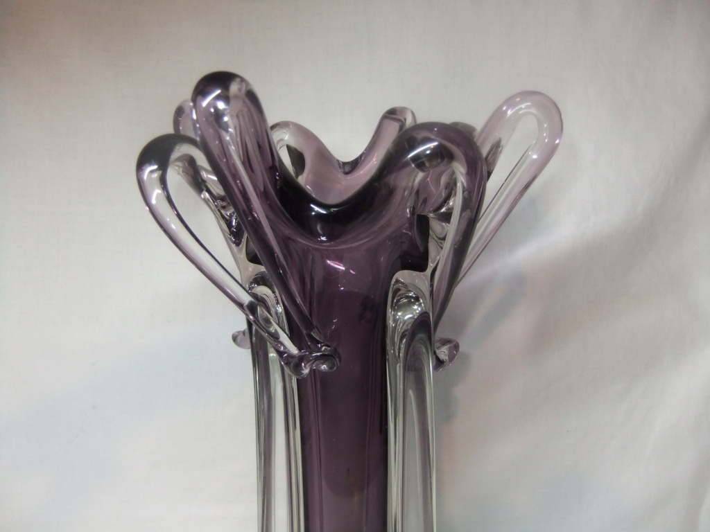 Anyone recognize the maker of this purple Vase? Czech? Murano? Dscf2414