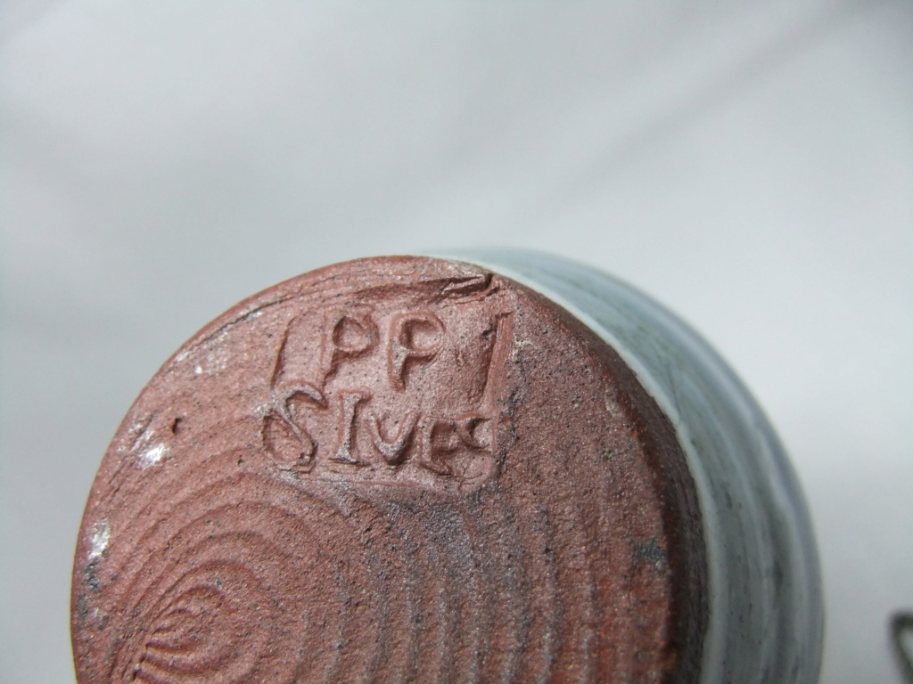 Anthony Richards, Penzance & Penderleath potteries, PZP & PP St Ives marks Dscf7028