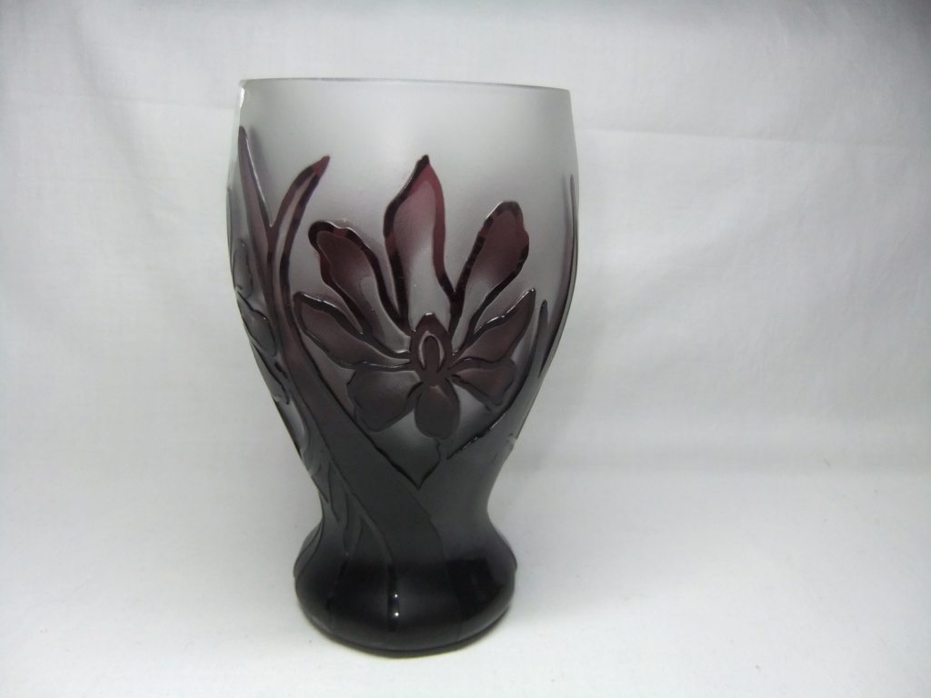 Anyone recognize this purple satin glass vase? Modern? Dscf7219