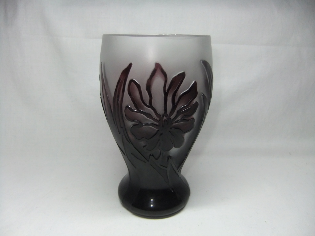 Anyone recognize this purple satin glass vase? Modern? Dscf7221