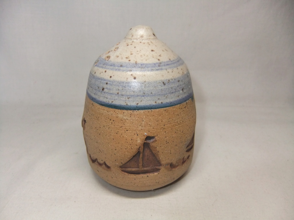 Salt Shaker, AP mark - Annapolis Pottery in Maryland Dscf7913
