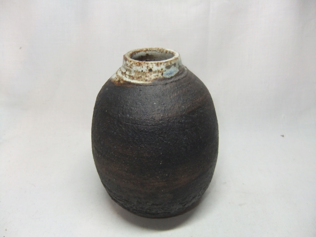 Small Vase Marked A M Y? Amateur Piece? Dscf9521