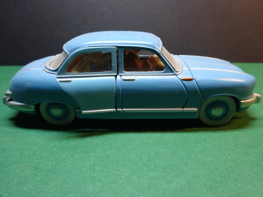 ma collection voiture tintin 1/43 - Page 4 Dsc00479