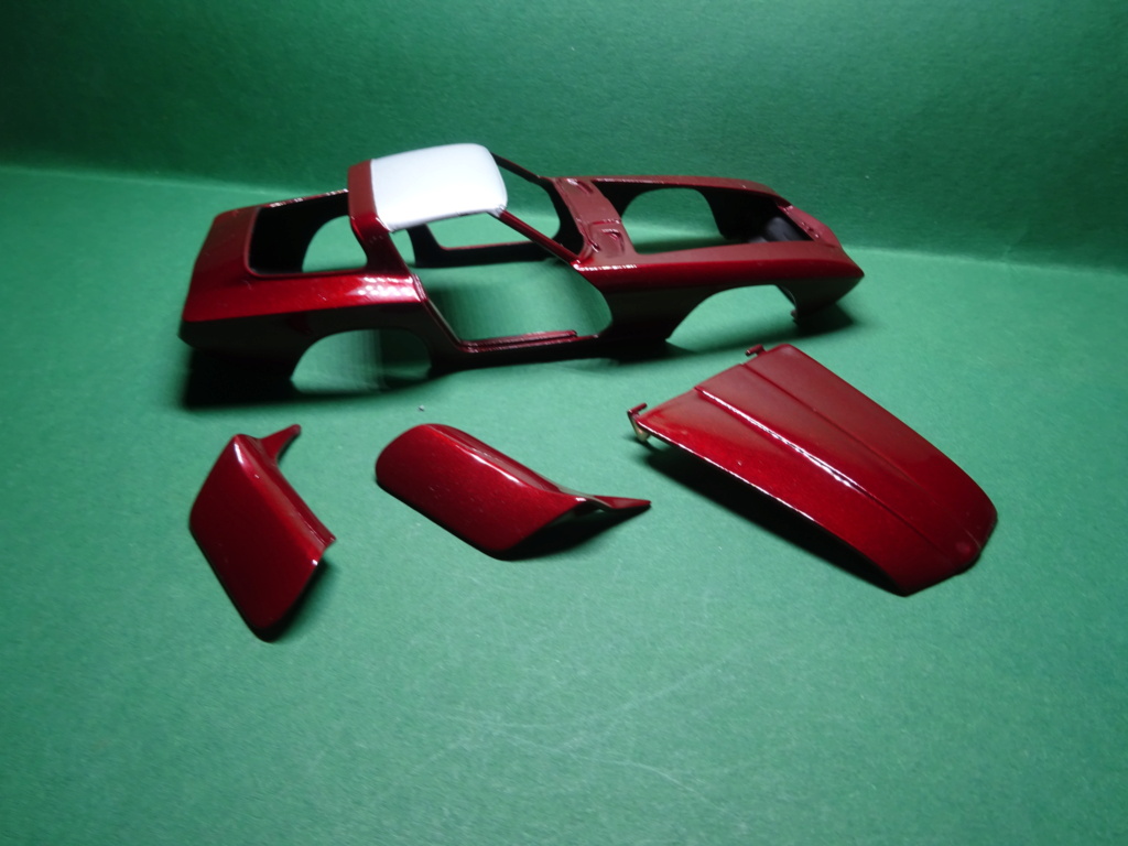 ford cougar2 kit lindberg 1/25 Dsc01984