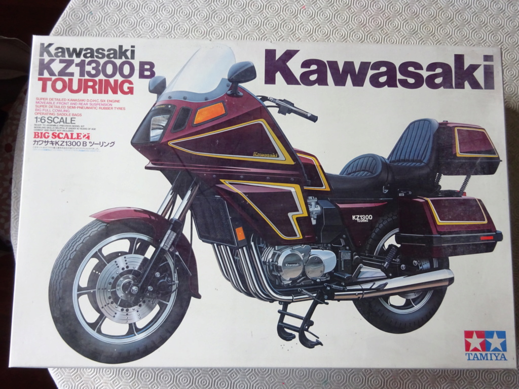 kawazaki kz 1300 b touring kit tamiya 1/6 Dsc06625