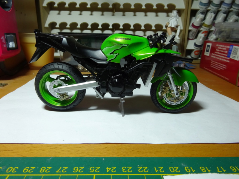 kawasaki zx-12r ninja kit tamiya 1/12 Dsc06958