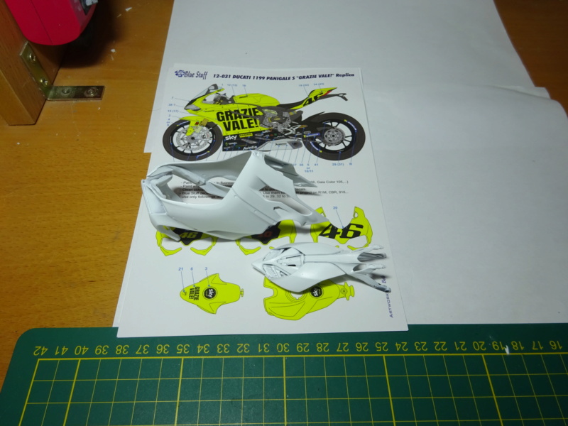 ducati 1199 paginale s rossi kit tamiya + transkit hb 1/12 Dsc07334