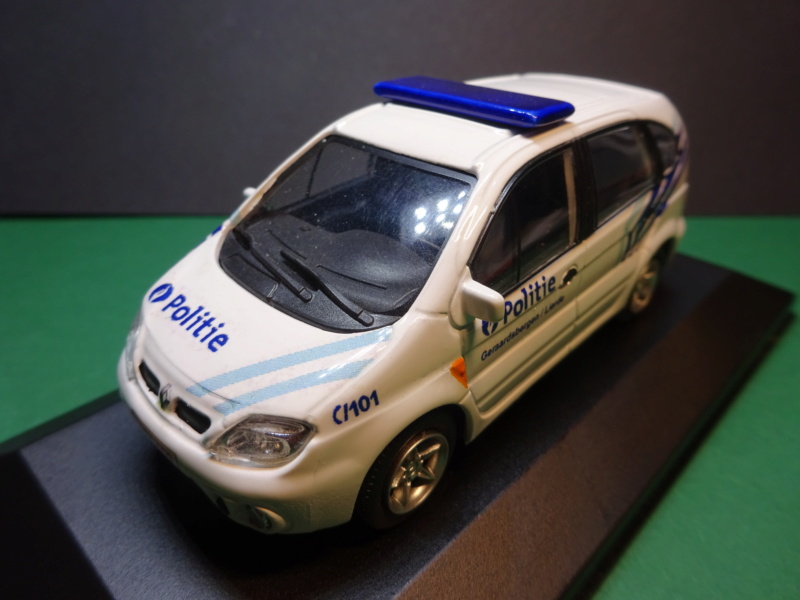ma collection voiture police et gendarmerie du monde au 1/43 Dsc08561