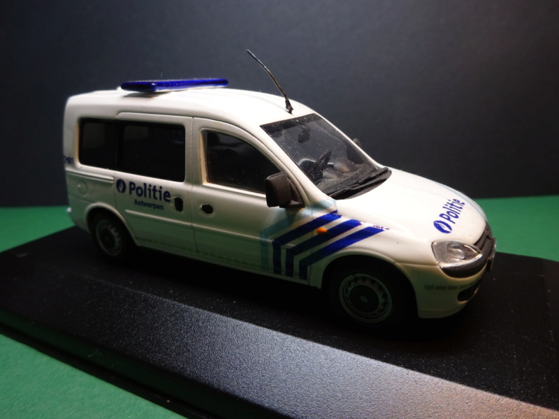 ma collection voiture police et gendarmerie du monde au 1/43 Dsc08834