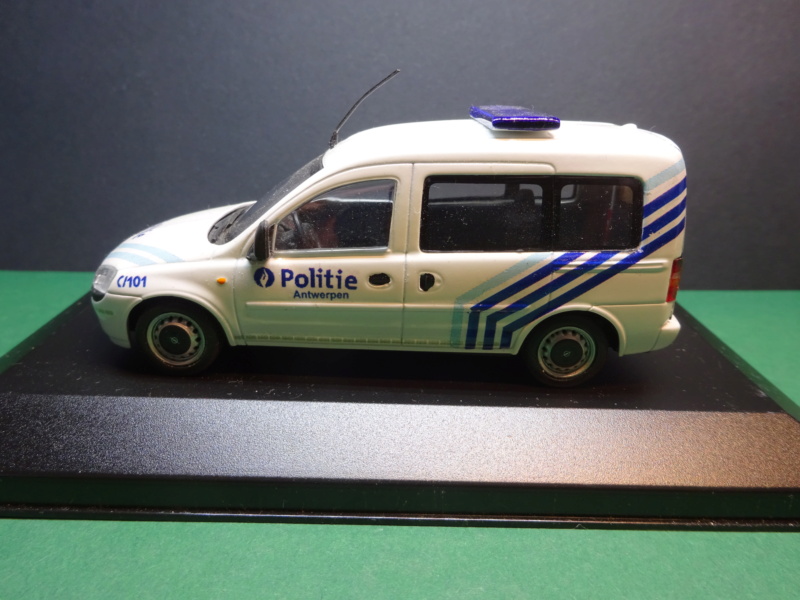 ma collection voiture police et gendarmerie du monde au 1/43 Dsc08836