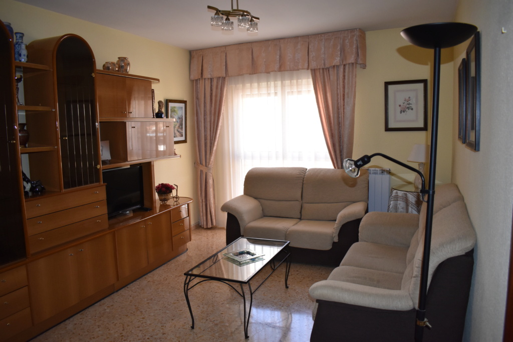 Alquilo piso en Teruel (centro ciudad) 210