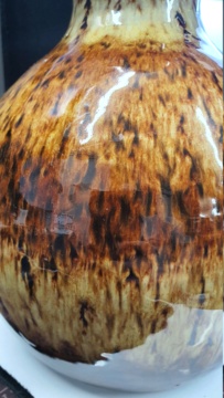 Help please - tortoiseshell bulbous pitcher 20230214