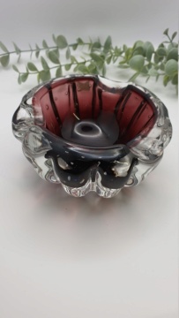 Help identifying this glass ashtray 20230316