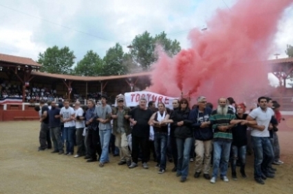 France: les anti-corridas perturbent la novillada! Einter16