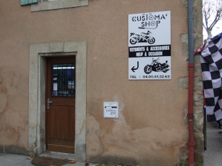 Customa Shop ...un magasin pour biker's ..... Custom12