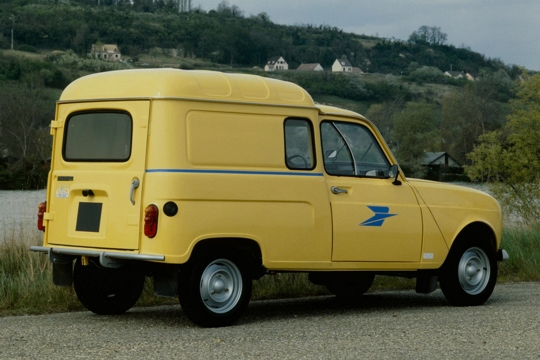 La Renault 4 fête ses cinquante ans Renaul11