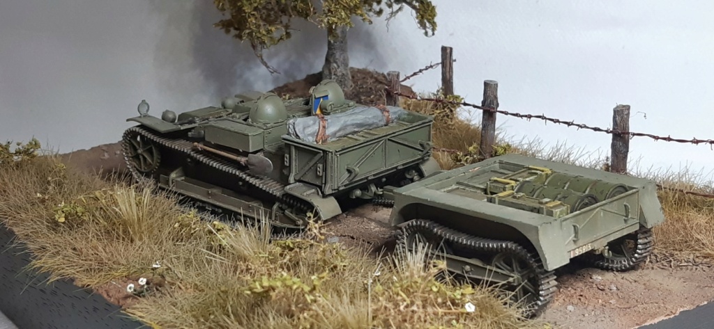 1/35° Chenillette Renault UE Tamiya - Page 8 594