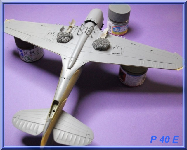 [HASEGAWA] Curtiss P40E WARHAWK 1/48 - Page 3 Dscf0910