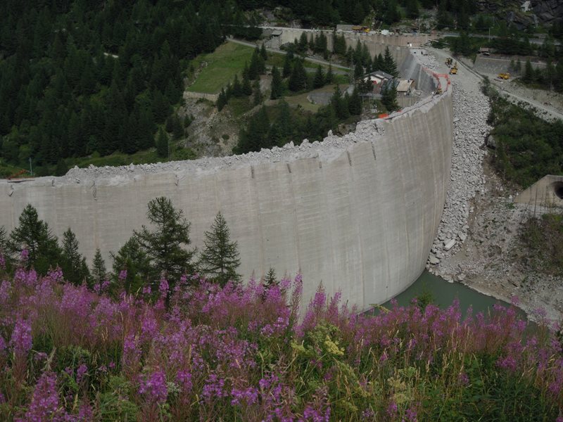 barrage - L'étrange destin du barrage de Beauregard (Val d'Aoste, Italie) Barrag15