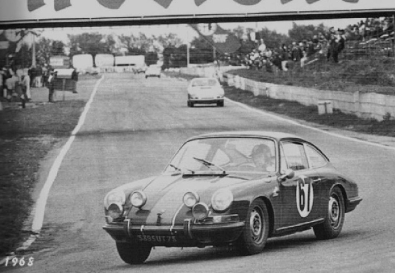 Christophe et sa Porsche 911 Magny-Cours (France) en 1968 Nouvea13