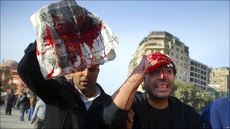 بالصور: "معارك" ميدان التحرير 1412