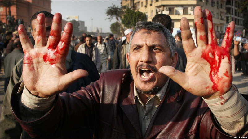 بالصور: "معارك" ميدان التحرير 1511