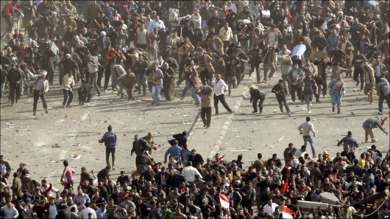 بالصور: "معارك" ميدان التحرير 224