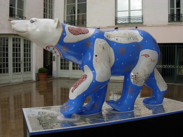 l'OURS dans la sculpture - Page 7 2008_027