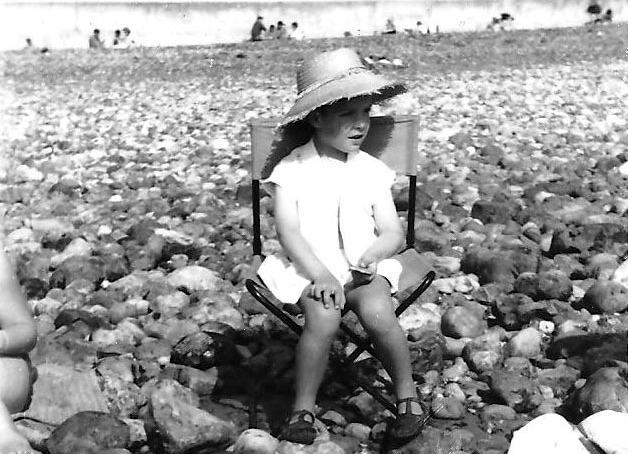 La plage pouilleuse au Havre 1964_l16