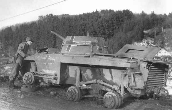 M8 'Greyhound' Greyho10