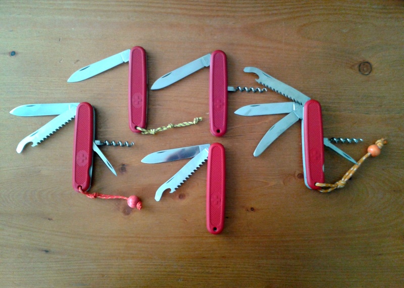  Ma collection Victorinox et wenger. [par Lucke] - Page 3 2013-010
