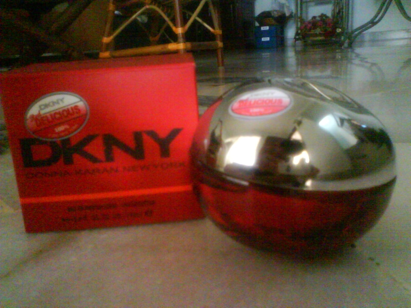 DKNY Red Delicious Perfume For Sale!! Dsc02413