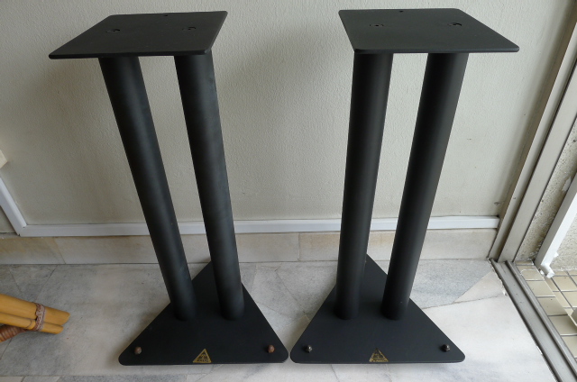 Rovann 24in metal speaker stands (sold) P1060636