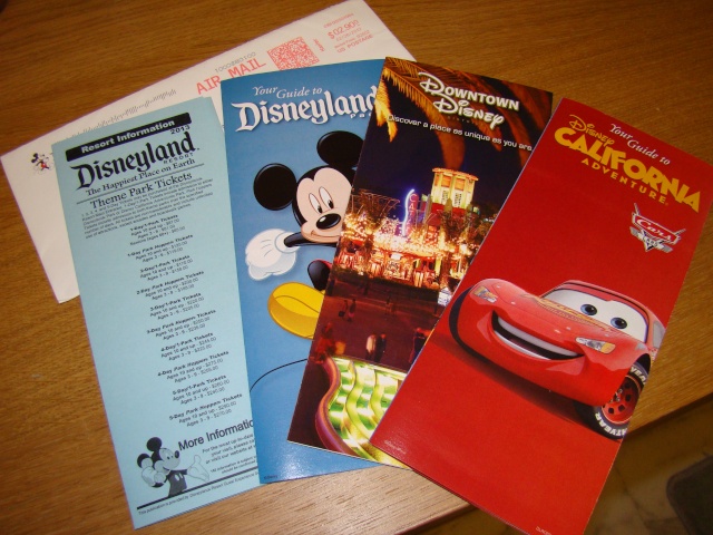 Commander les brochures des Resorts Disney - Page 13 Dsc00712