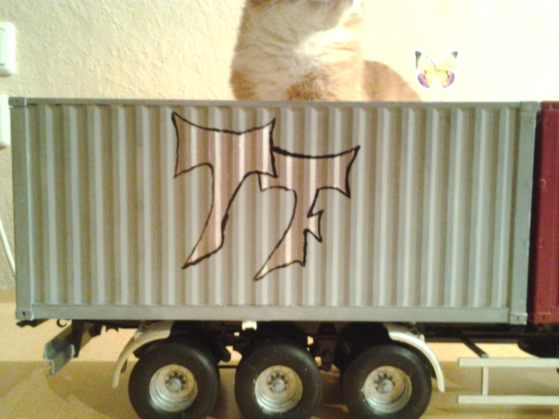 Italeri Mercedes Benz Actros mit 2x20" Container Foto0411