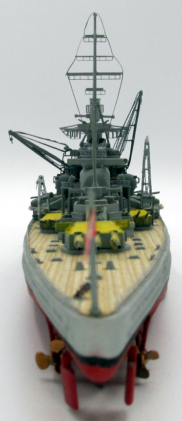 Revell Gneisenau (Scharnhorst) au 1/600 Img_3640