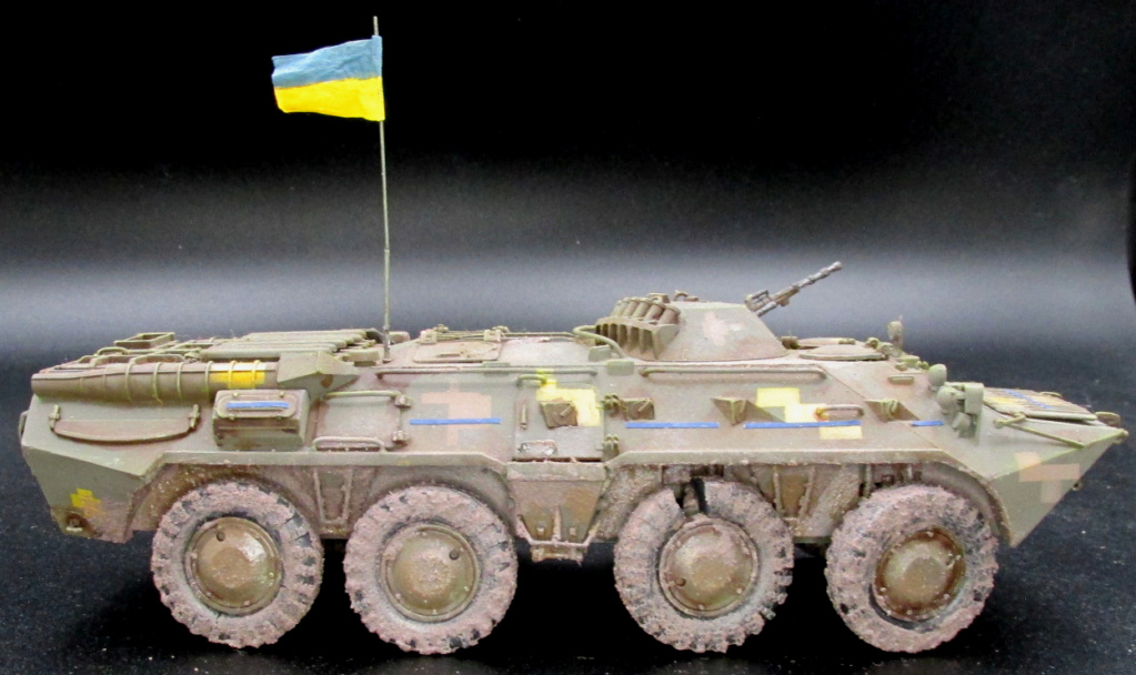 BTR-80 UKRAINIEN - DRAGON 1/35 Img_4046