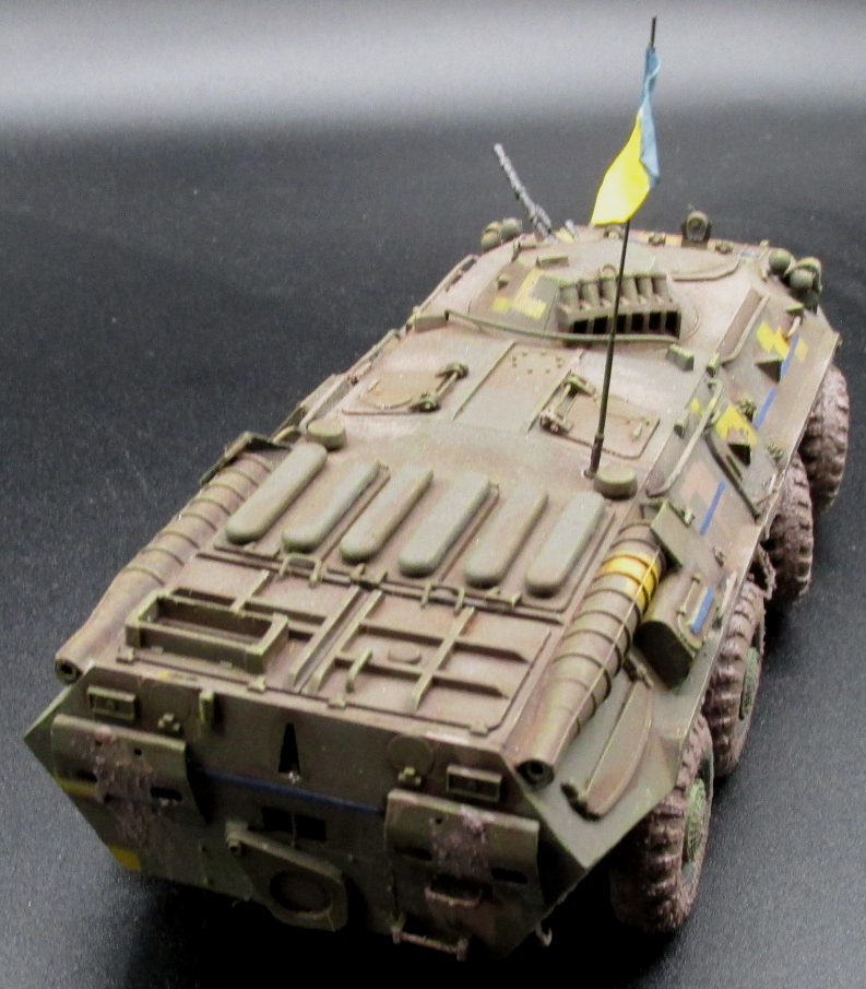 DRAGON 1/35 - BTR-80 ukrainien - Page 2 Img_4052