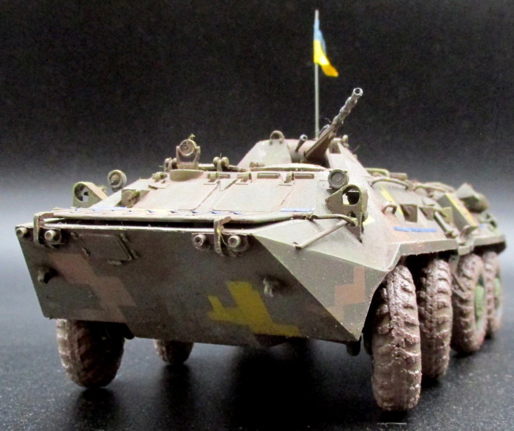 DRAGON 1/35 - BTR-80 ukrainien - Page 2 Img_4053