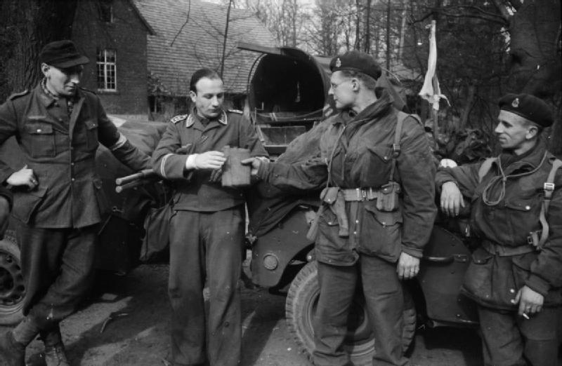 Prisonniers ( german prisoners during ww2) Large10