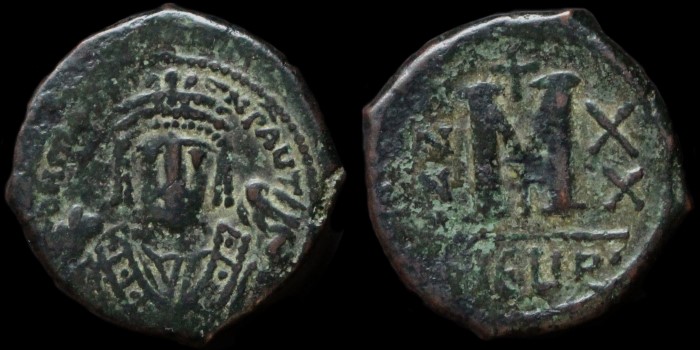 Une variante d'un follis d'Héraclius   Bc053310