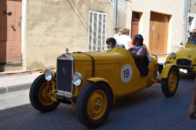 Bouchon dans le village de Tourves (Var) le 15 aout 2013 Dsc_0710