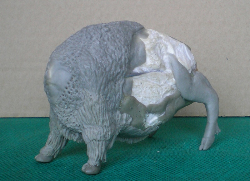 Bison-Kuh in eigener Modellierung für die Figurengröße 7 cm 137e4h15