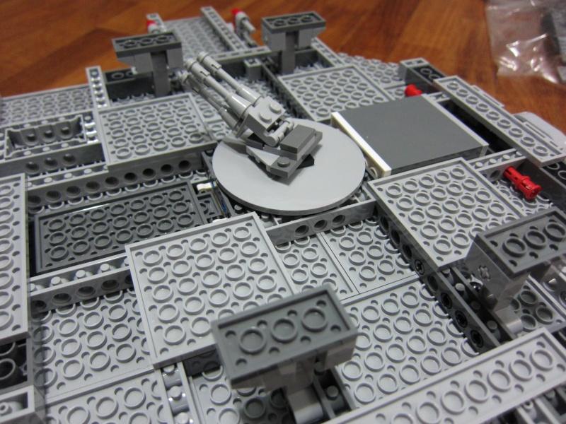 REVIEW: Lego Star Wars 7965 Millennium Falcon (2011) Img_5971