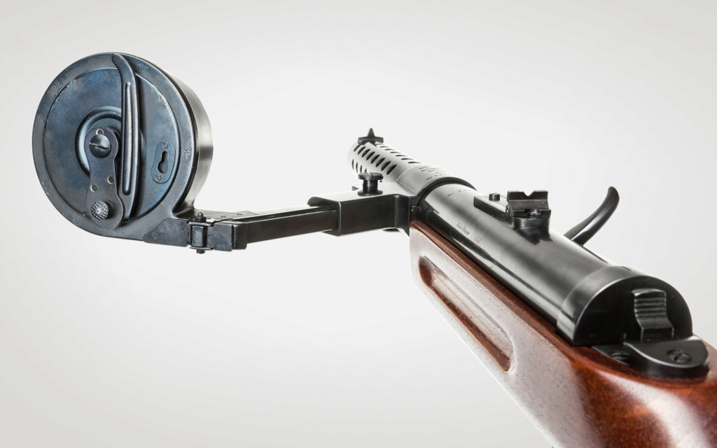 Le Pistolet-mitrailleur MP 18 / I de 1918 040dcb10