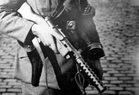 Le Pistolet-mitrailleur MP 18 / I de 1918 D204a710